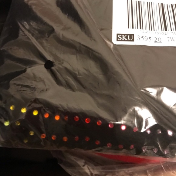 ๐VS PINK RAINBOW ๐ BLING RHINESTONE BLACK CAMPUS TEE LONG SLEEVE - Picture 6 of 6
